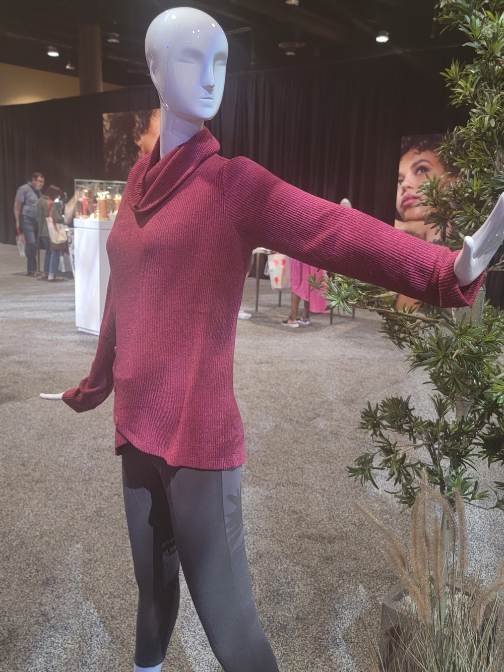 Women's Cowl Neck Ribbed Turtleneck Sweater - Wine